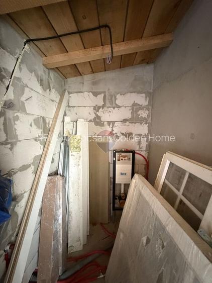 Casă de vanzare Golesti 4 camere 3 bai