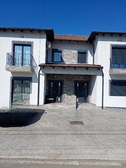 Vând Duplex 5 camere