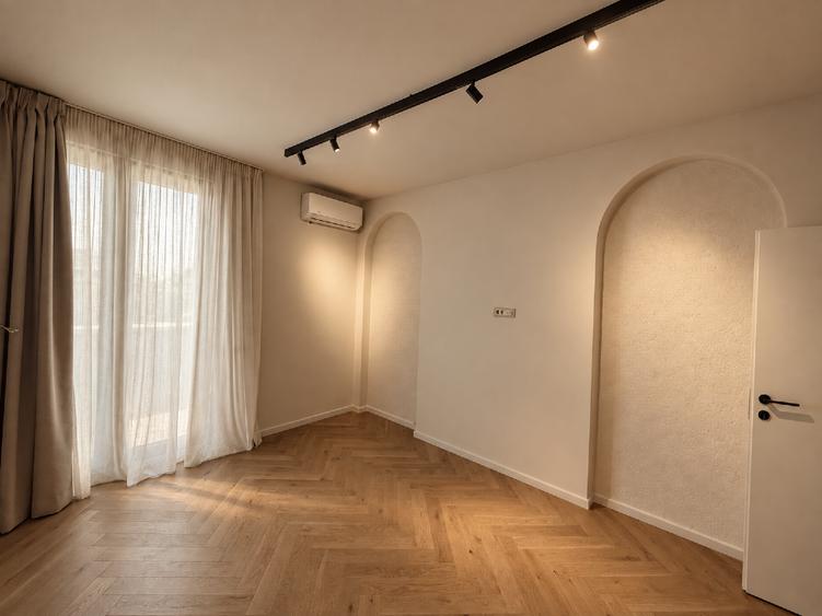 Apartament 3 camere + dressing, Bd. Unirii, et. 8, parcare inclusă -1