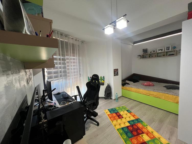 Apartament modern cu 3 camere și terasă, (optional  3 locuri parcare) -180.000 €
