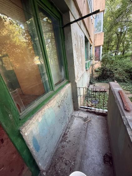 Apartament 2 camere, parter 44mp util. cu acces la grădina din spatele blocului