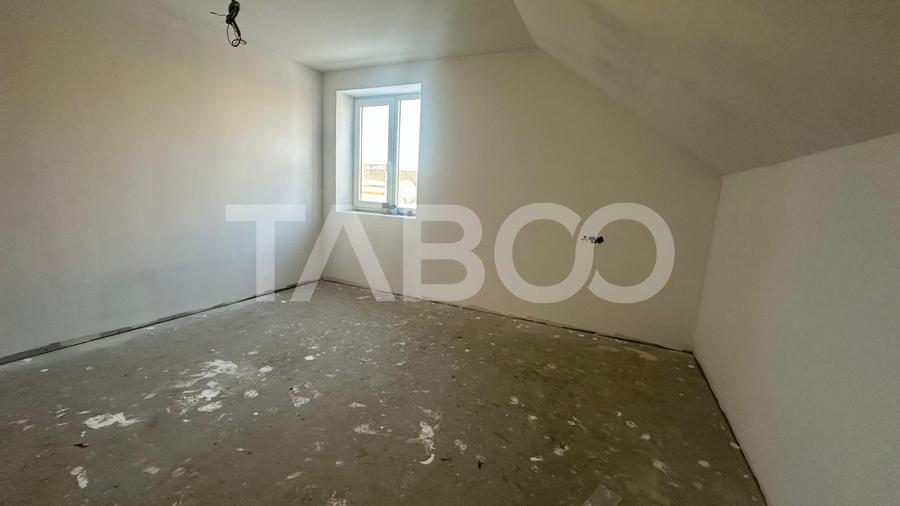 Casa 4 camere de tip duplex 140 mpu 2 bai zona Veterani in Sibiu