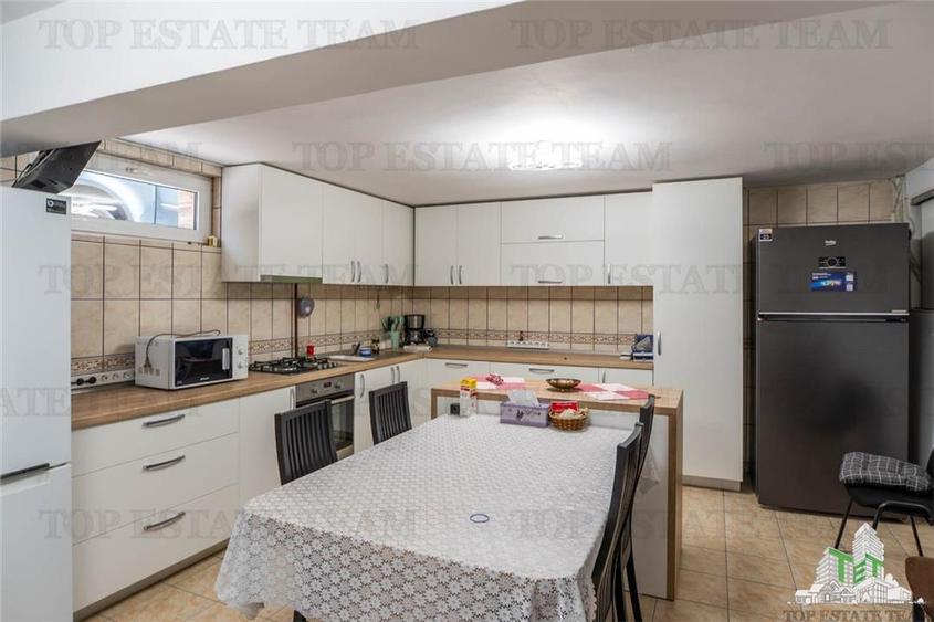 Vila de vanzare, structura din beton - Piata Muncii | Pretabila locuinta sau bir