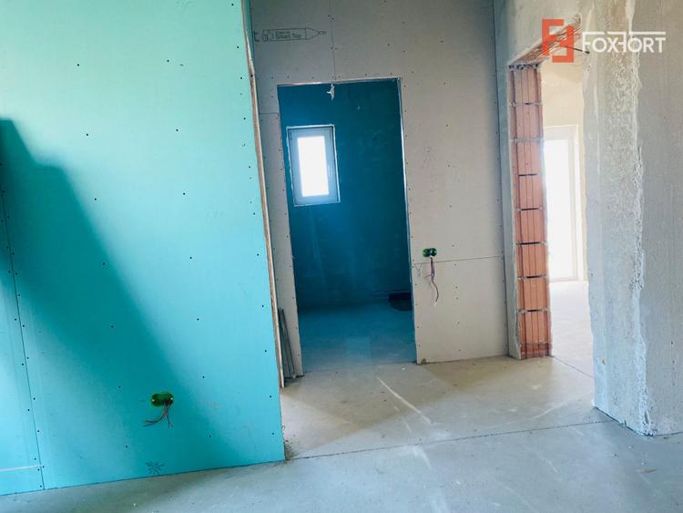 Apartament de vanzare cu 2 camere, Etaj 2, zona Chisoda