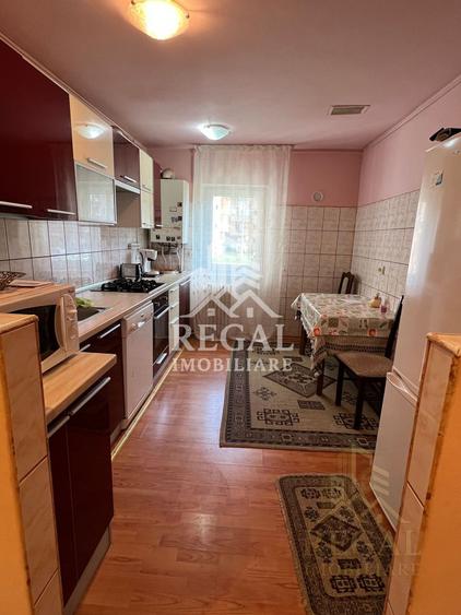 Apartament de inchiriat cu 3 camere. Zona Micro 5/1 (B-dul Traian)