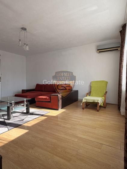 Casă cu teren generos de 1.400 mp – Palazu Mare,