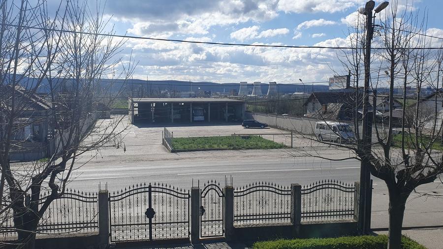 De vânzare hală industrială + teren