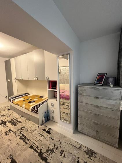 Apartament 3 camere, 80 mp, etaj 3 ,Radauti