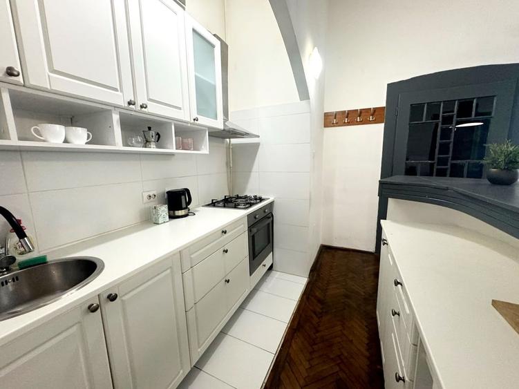 Apartament 2 camere 70 mp parter inalt str Gh Sincai - Central