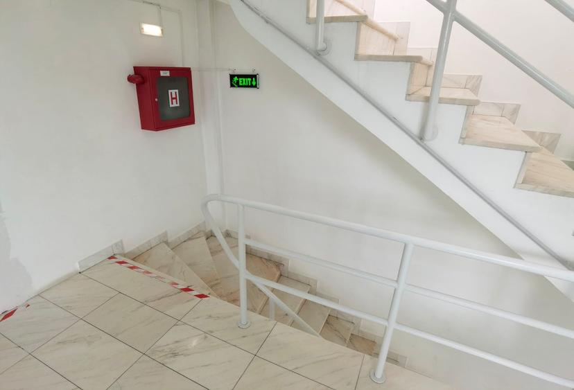 Spatii birouri/servicii