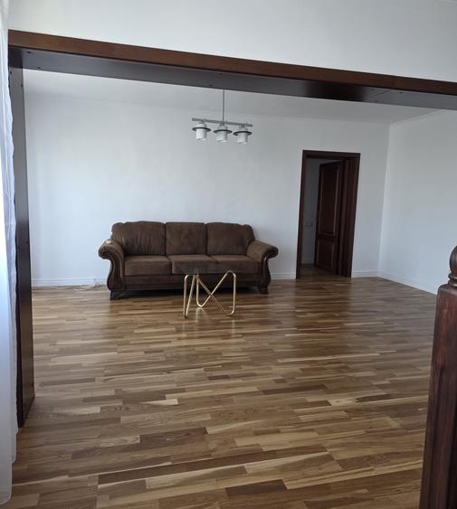 Apartament de vanzare tip duplex