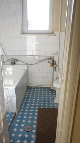Victoriei, apartament in vila semidecomandat