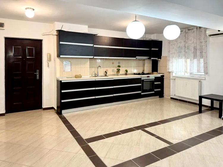 Apartament cu 3 camere de vânzare, Parcul MV-adiacent, ECX51140