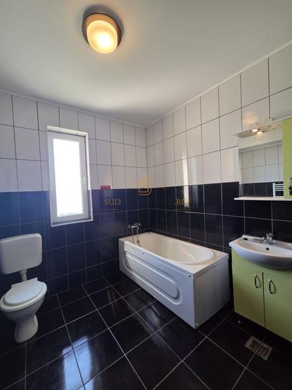 Apartament 2 camere decomandat, etaj 3 – Comuna 1 Decembrie