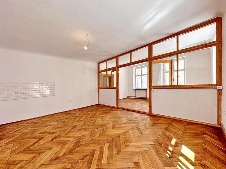 Apartament Spatios in casa, langa Biserica Neagra