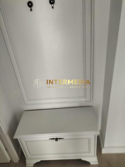 Apartament 3 camere 2 bai, parcare, CETATE mobilat si utilat complet