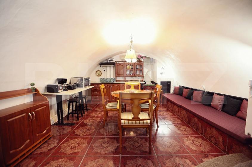 Apartament / spatiu comercial pe 3 nivele, ultracentral, 103 mp
