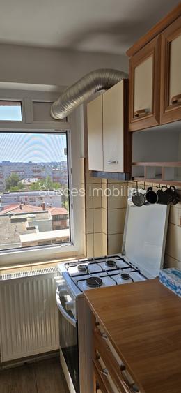 1 Mai - Clucerului, 2 camere, etaj 10,dec, proaspat renovat,mobilat modern, €450