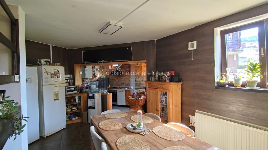 Pensiune si casa de locuit cu 3200 mp teren in Sibiu cartier Gusterita - 15