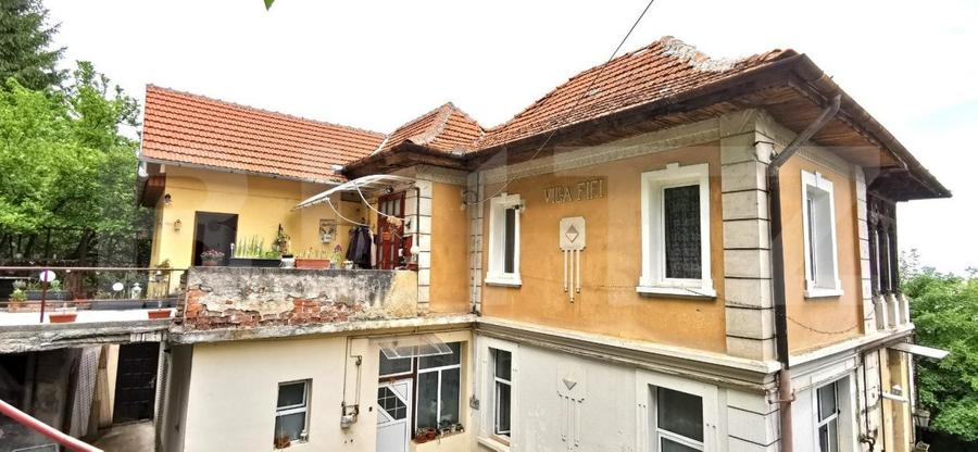 Apartament de vanzare, cu 4 camere, 80 mp, zona Cetate