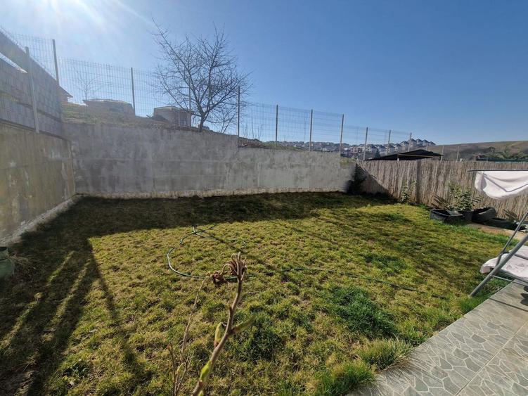 Casa tip duplex 102 mp, finisat, Dezmir partea de jos