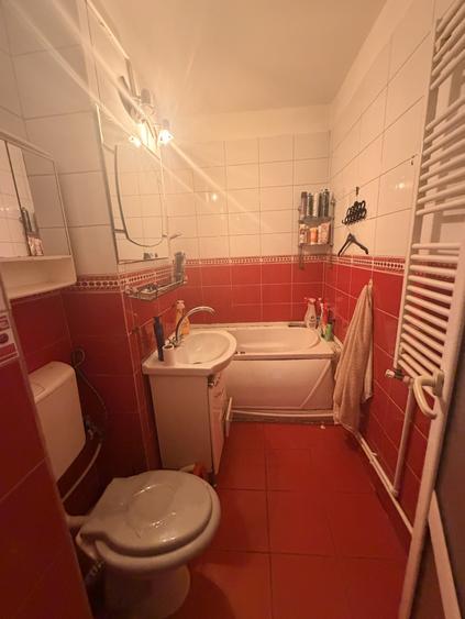 Apartament 2 camere semidecomandat la parter, 55 mp, CRAIOVITA