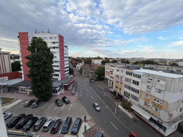 APARTAMENT 4 CAMERE | Piața Centrală | 700 €/lună