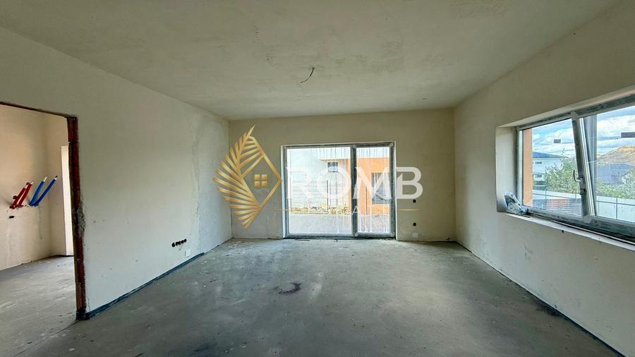 Casa individuala, semifinisata, 700 mp teren, Chinteni