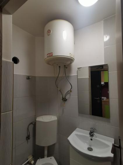 Garsoniera renovata recent, zona Cornisa