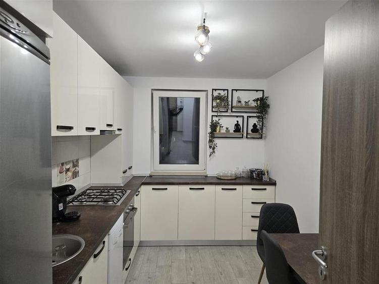Apartament cu parcare si boxa | Urban Coresi