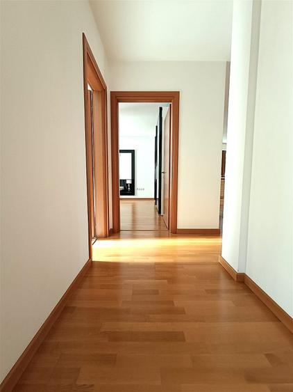 Apartament de lux in zona centrala cu 2 locuri de parcare