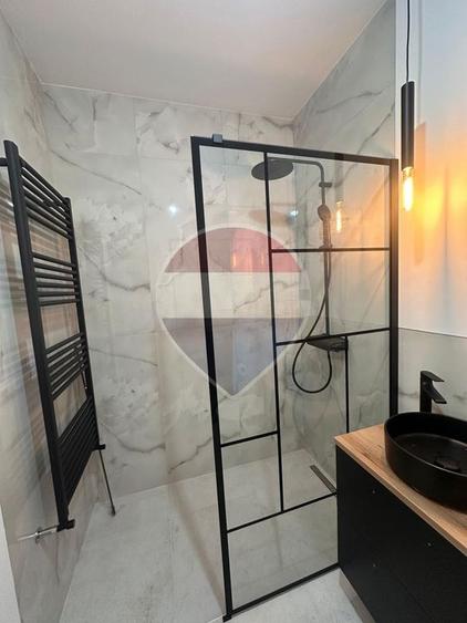 Închiriez casă ultrafinisată, zona Dâmbul Rotund