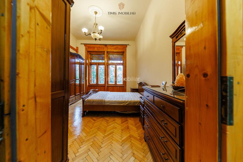 Apartament cu terasă și boxă, în Palatul Adolf Hanecker | Mal Bega - 24