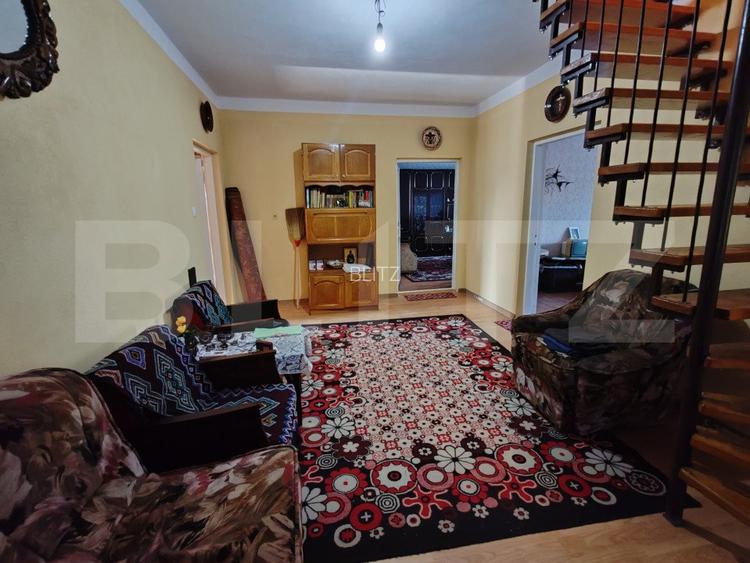 casa +anexe de vanzare - 16
