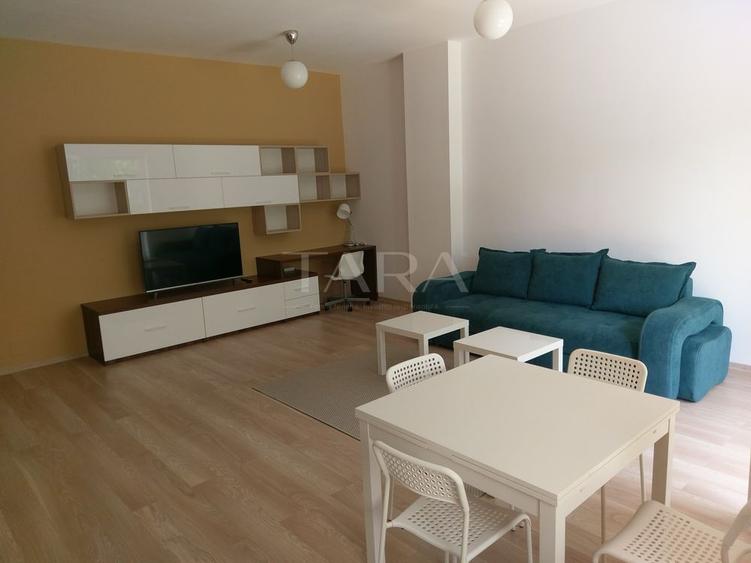 Apartament, curte privată, parcare subterană, zona Platinia.