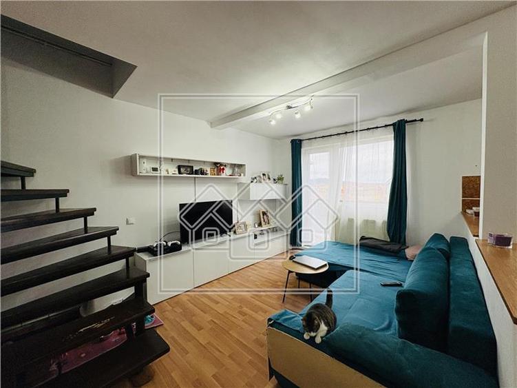 Apartament de vanzare - 3 camere, 2 balcoane - Terezian