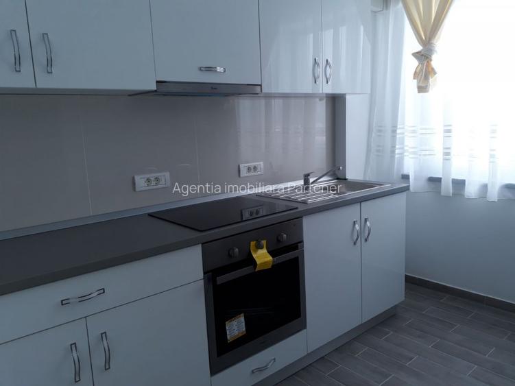 Apartament 3 camere, Centru, bloc nou, etaj 1, mobilat, garaj - 13