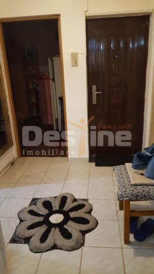 APARTAMENT 3 CAMERE DECOMANDAT