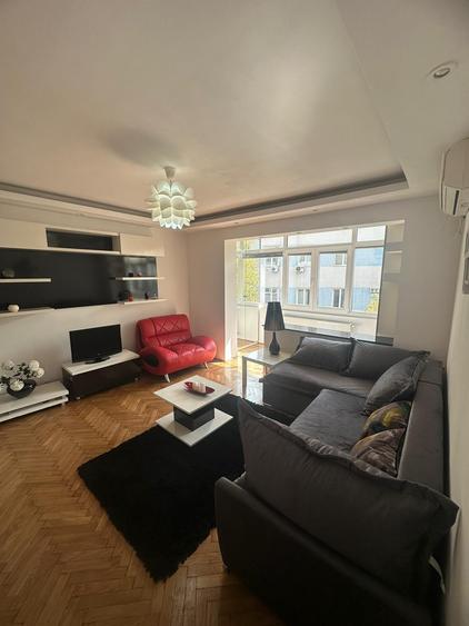 Apartament lux cu centrala proprie in centru