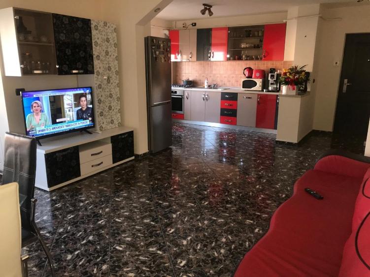 Apartament 3 camere | Zona Facultății de Medicină-Parcul Romanescu, Craiova