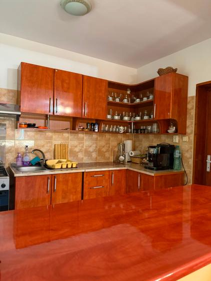 Vila Breaza 210MP ,  finisaje bune, , aproape de DN1 , fara poluare fonica