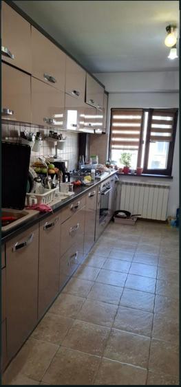 Apartament cu 3 camere și 2 băi în Lacul Tei