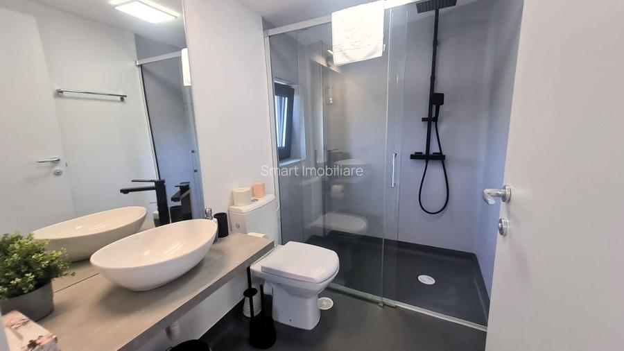 Pensiune moderna 12 camere 4600 mp Valea Avrigului - 28