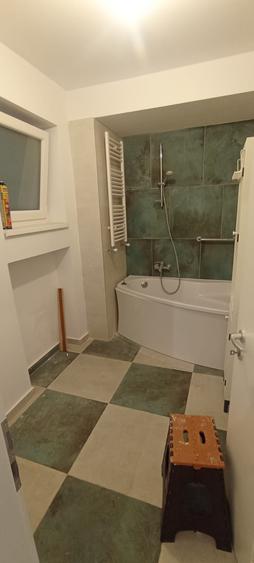 3 camere NEMOBILAT- parter Dacia-Piata Romana metrou 450 m
