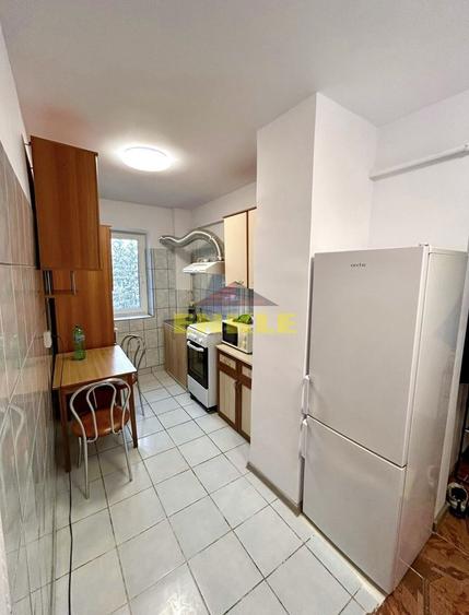 De vânzare apartament 3 camere – zona Primăverii