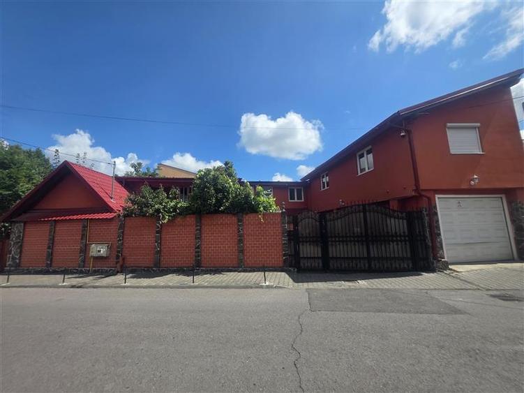 Casa de vanzare 6 camere, 2 bai,garaj, 7 Noiembrie, Targu Mures