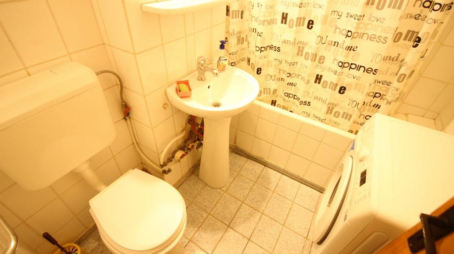 Apartament 2 camere, mobilat, etaj 1/4, Aleea Compozitorilor, aproape de metrou