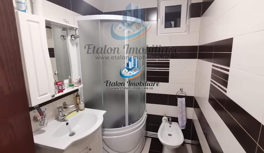 Apartament 3 camere, 2 balcoane etaj 4/4 Darmanesti