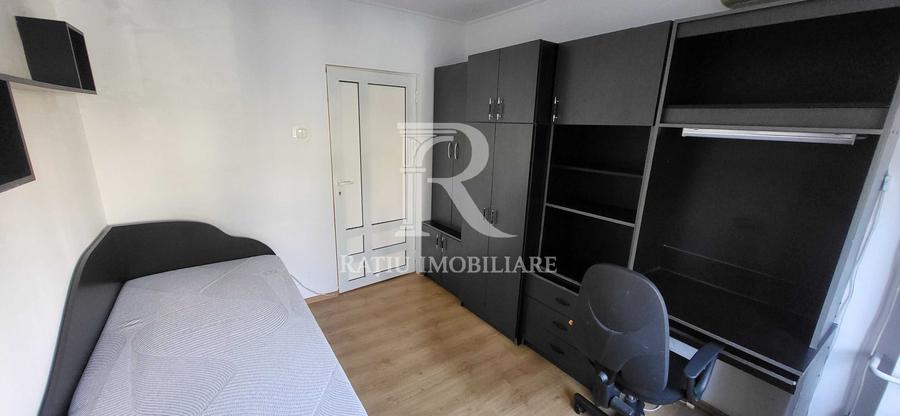 Apartament 3 camere decomandat | Piața Decebal | Oradea