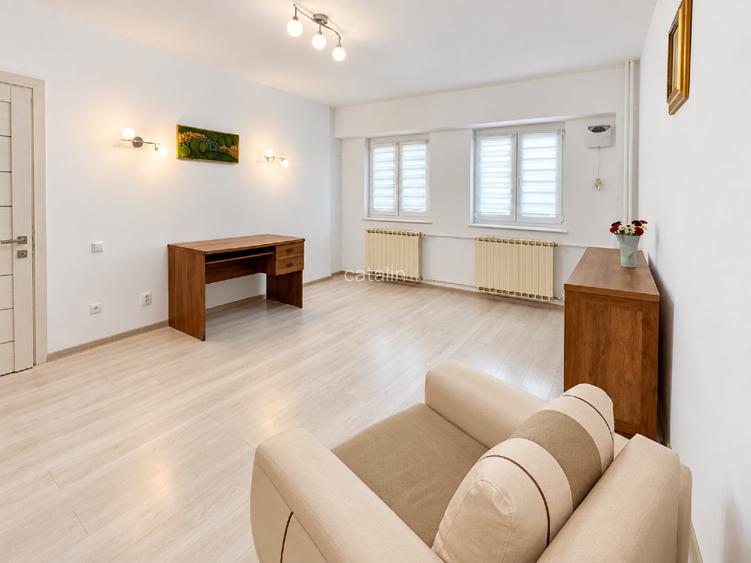 Garsonieră 38,04 mp | Bucătărie separată | Renovată integral/ Calea Călărașilor